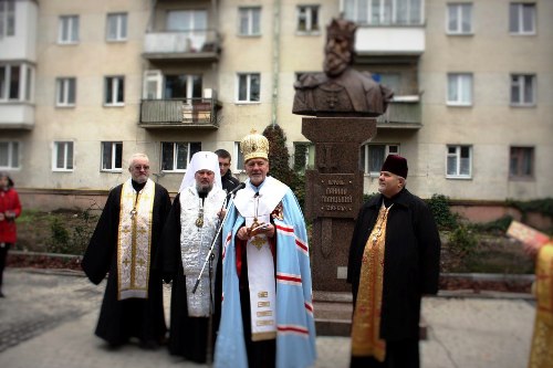 В Івано-Франківську урочисто відкрили погруддя королю Данилу Галицькому.(ФОТО)